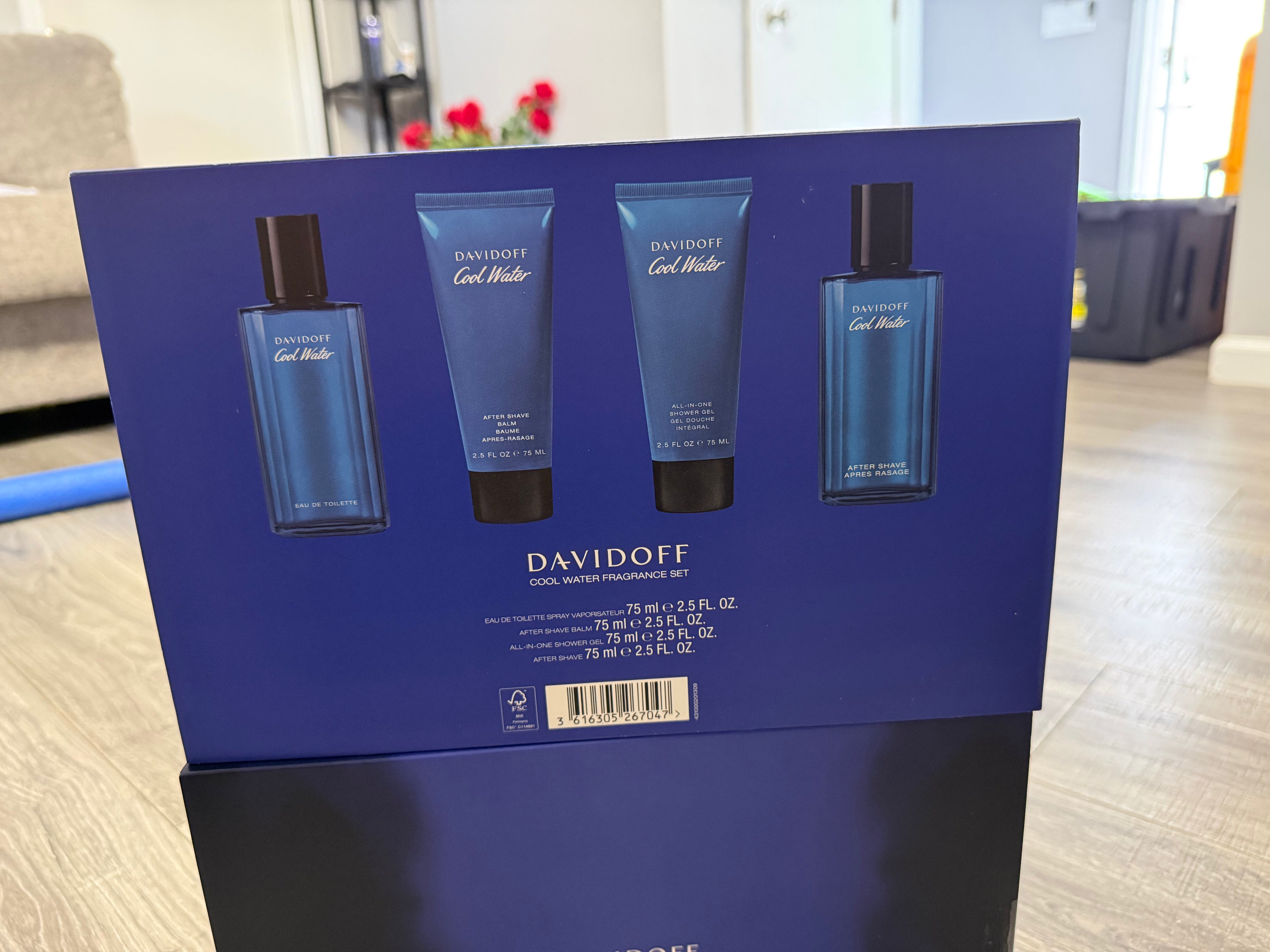 Set de regalo Cool Water Eau de Toilette 75 ml / 2.5 fl. oz + Bálsamo para después del afeitado 2.5 oz + Gel de ducha 2.5 oz + Eau de Toilette 75 ml para hombre de Davidoff